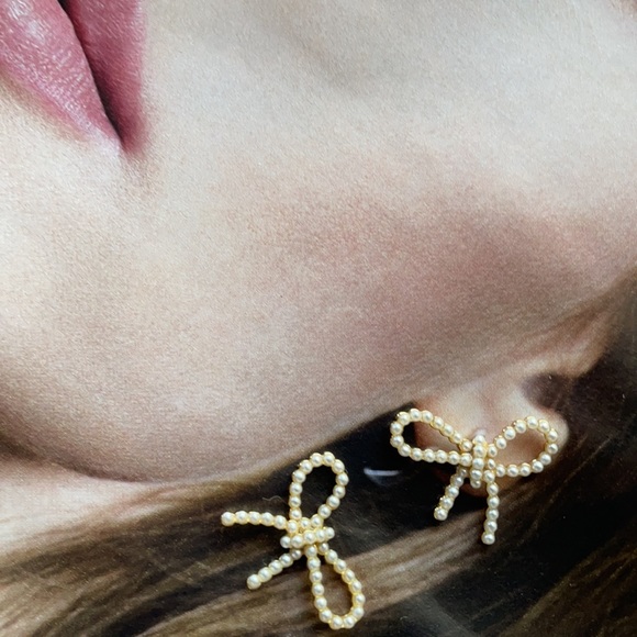 Butterfly earring ❤️👧 - Picture 3 of 5